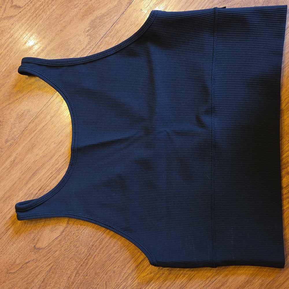 Lululemon Power Pivot Rib Crop Tank in Black SIZE 12